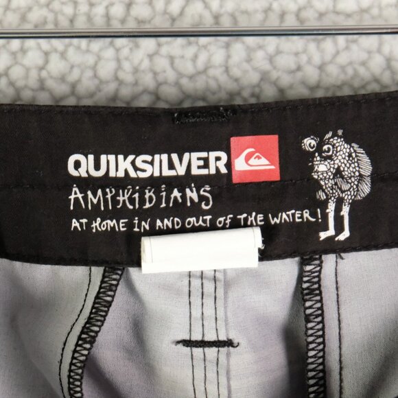 Quiksilver Amphibians Shorts Mens 30 Gray Blue Striped Hybrid Retro Y2K - Picture 8 of 10